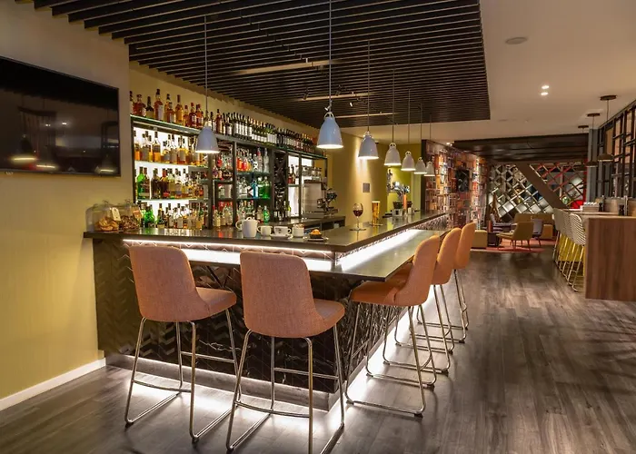 Top Hotels on Kingsway in Dundee