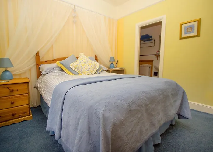 Top Family Hotels in Looe